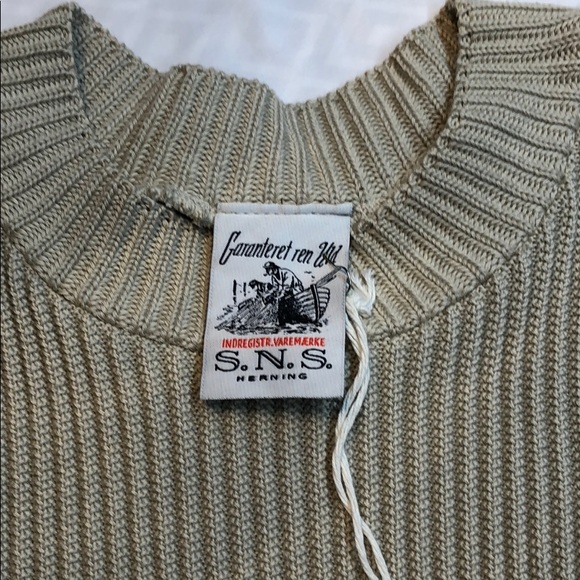 S.N.S Herning Patent crew neck beige M - Picture 3 of 6